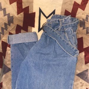 High Rise“vintage” Mom jeans with denim belt/silver metal hoop • size small